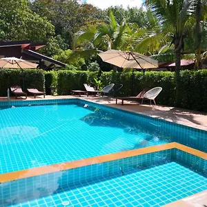 Baan Suan Rim Klong Rezort